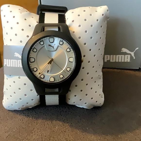 NWT Puma sport watch. - Picture 1 of 4